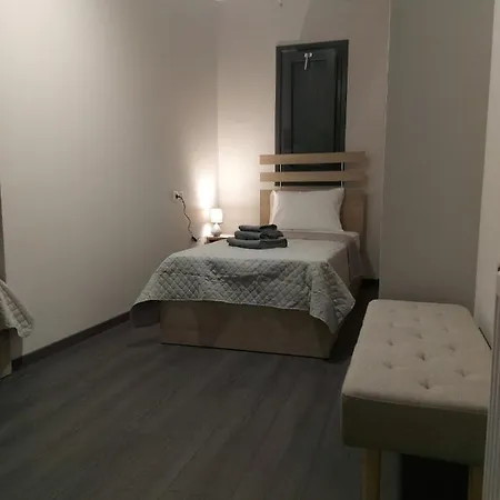 Square Apartment
